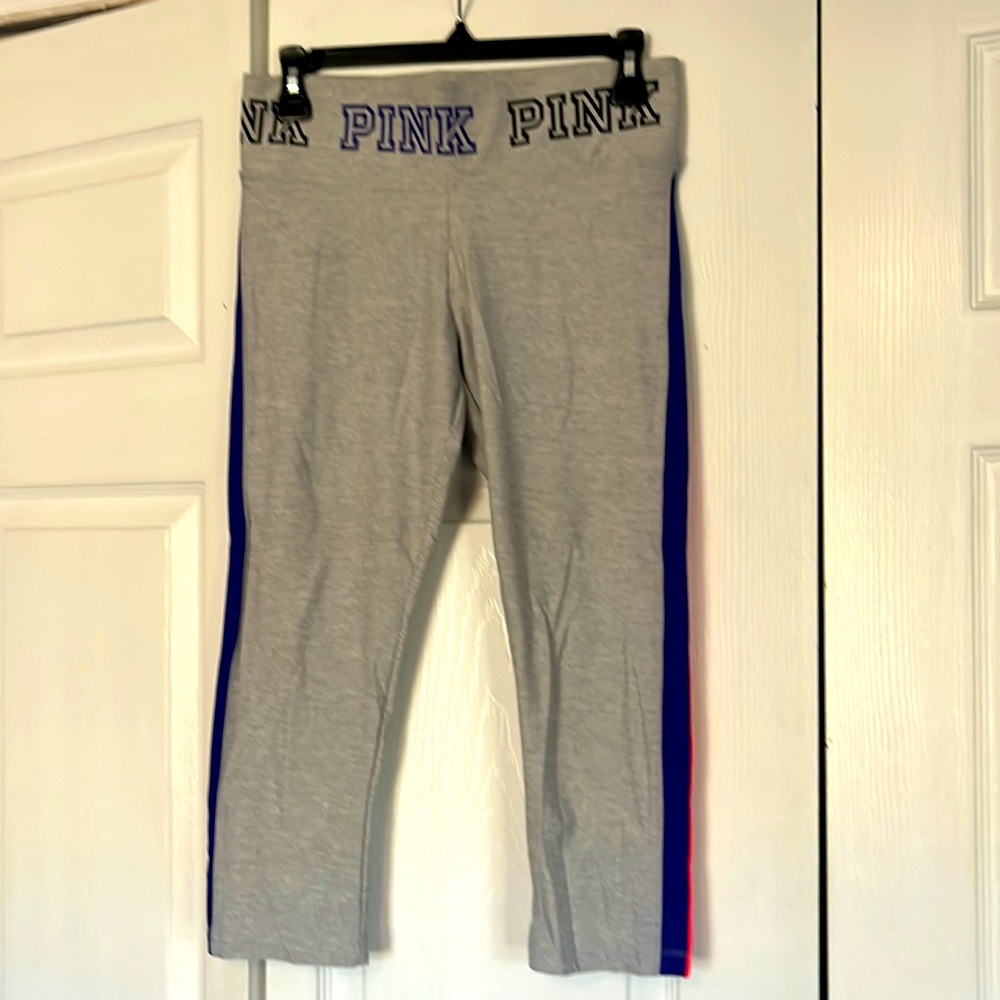PINK ULTIMATE Capri Leggings
